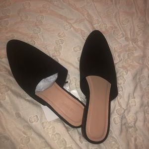 NWT - Old Navy Black Mule Flats women’s 7.5